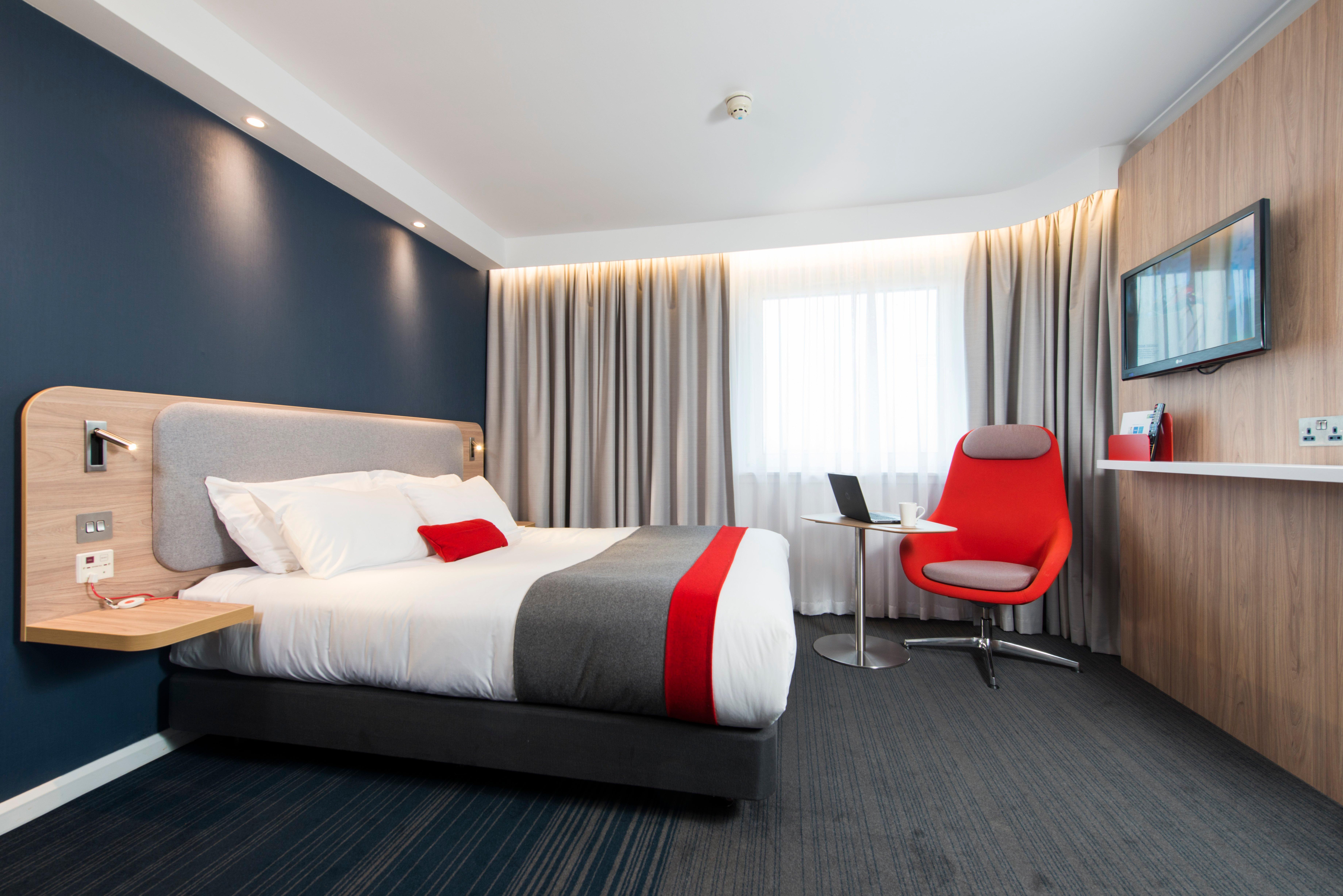 Holiday Inn Express Edinburgh City West By Ihg — Fotos 1